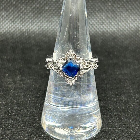 New! Fashion inlaid blue zirconia ring Size 6 - Picture 2 of 4